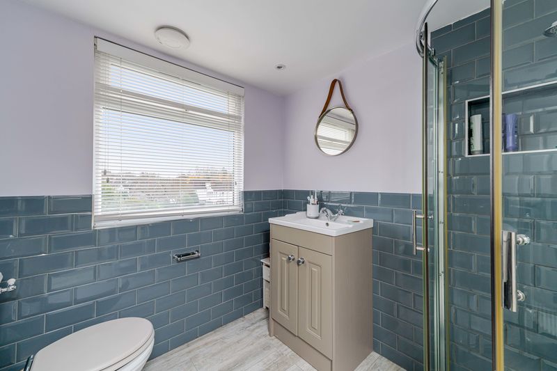 Principle En-Suite- click for photo gallery